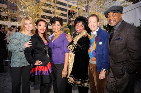 Alison Bartlett, Desiree Casado, Loretta Long, Sonia Manzano, Bob McGrath, and Roscoe Orman at an event for Sesame Stree