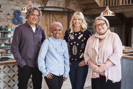 Zoë Ball, Giorgio Locatelli, Rosemary Shrager, and Nadiya Hussain in The Big Family Cooking Showdown (2017)