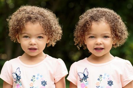 Alexandra with her identical twin sister Anna