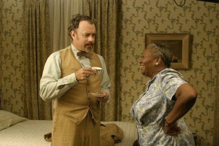 Tom Hanks and Irma P. Hall in The Ladykillers (2004)