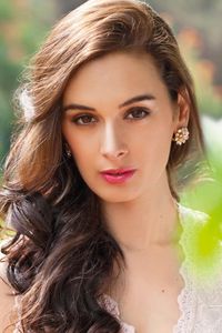 Evelyn Sharma