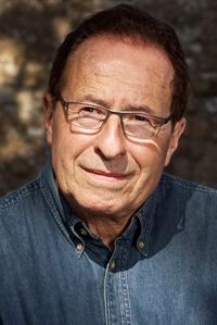 Peter James