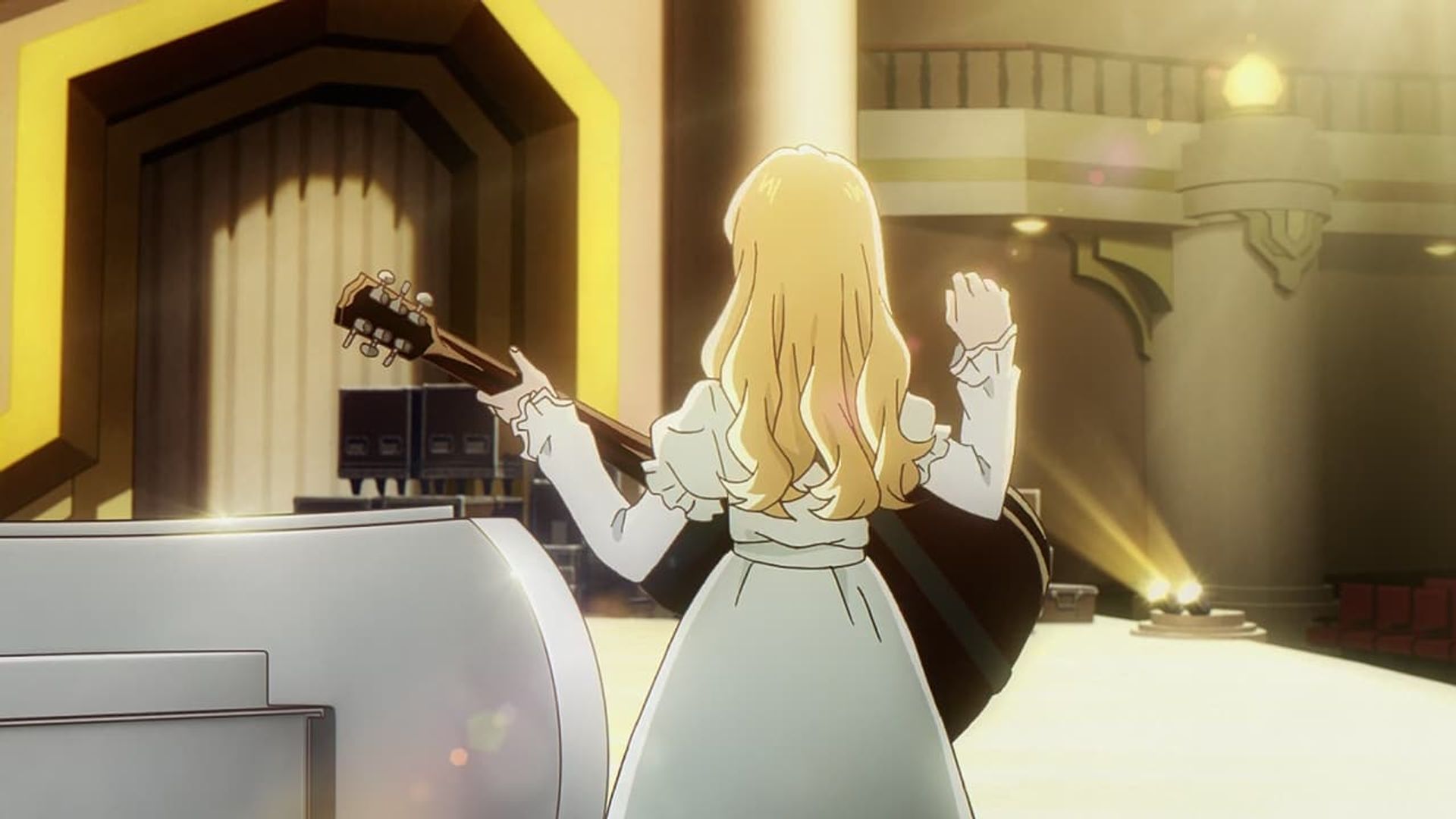 Carole & Tuesday background