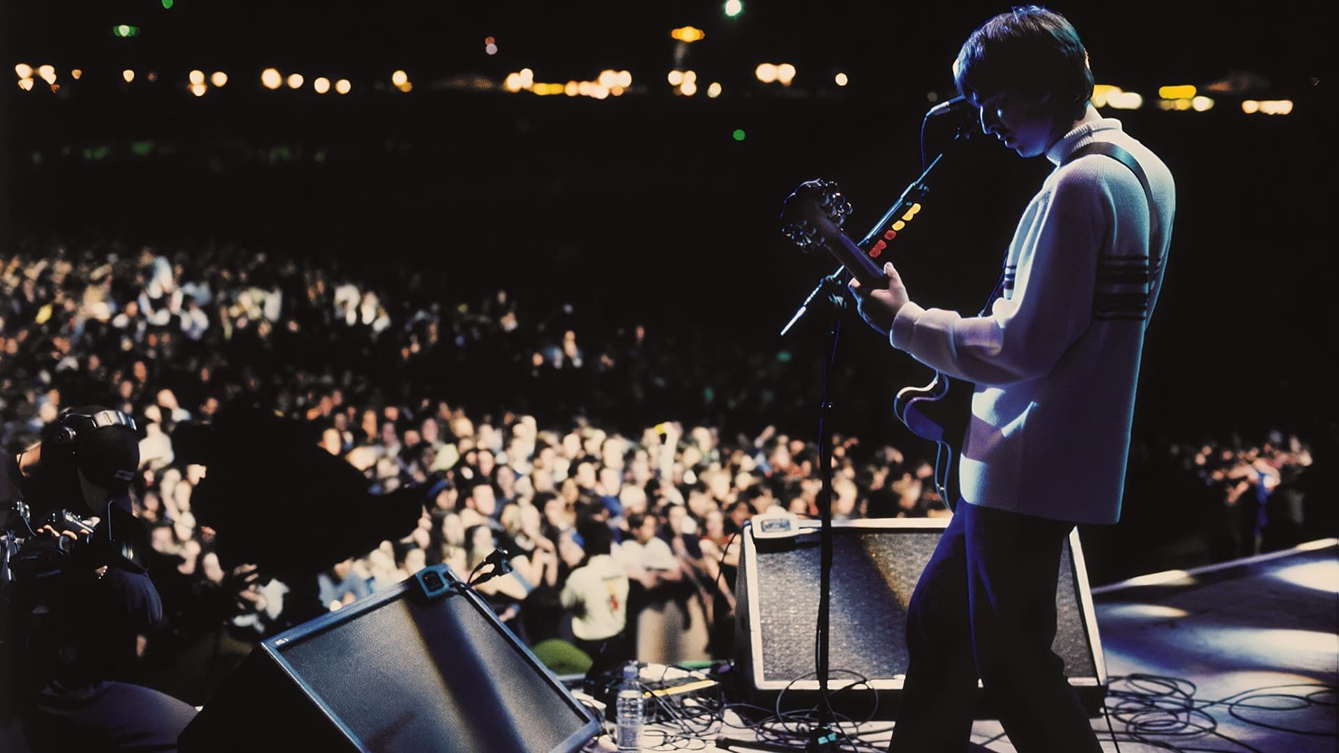 Oasis Knebworth 1996 background