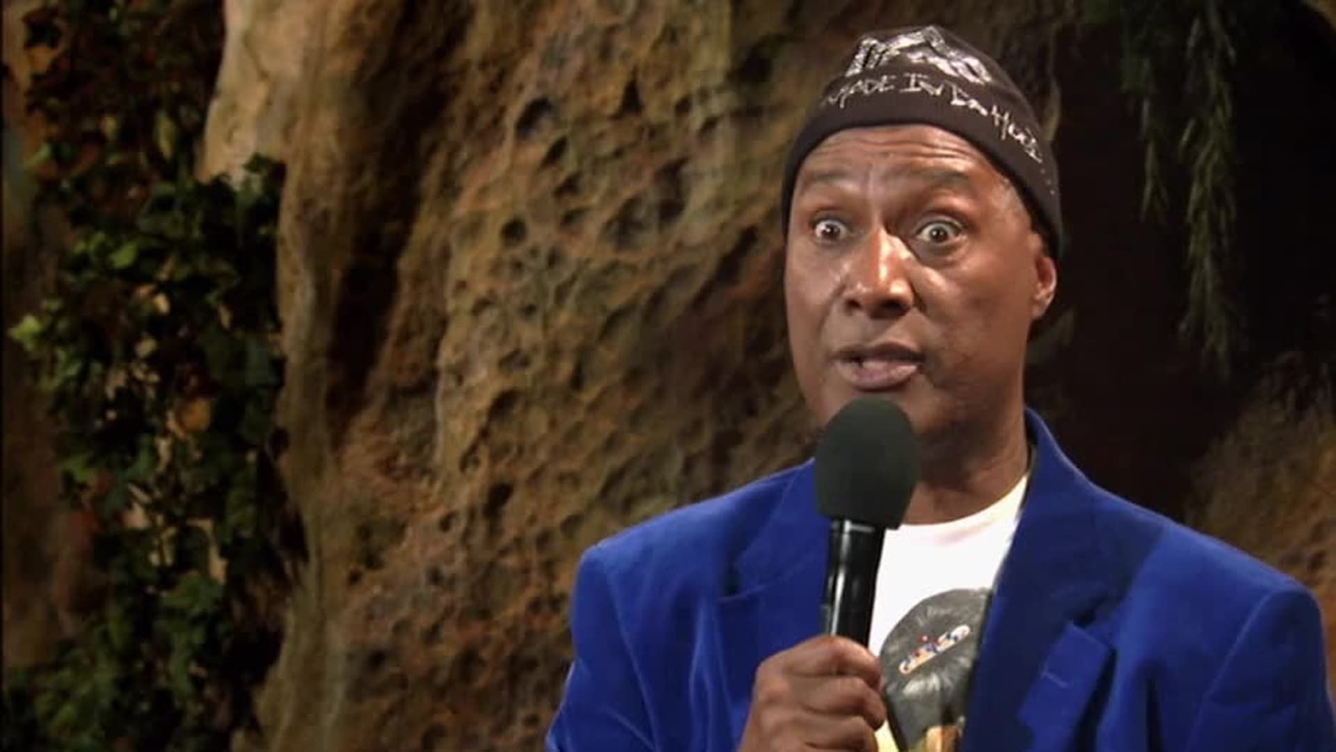 Paul Mooney: It's the End of the World background