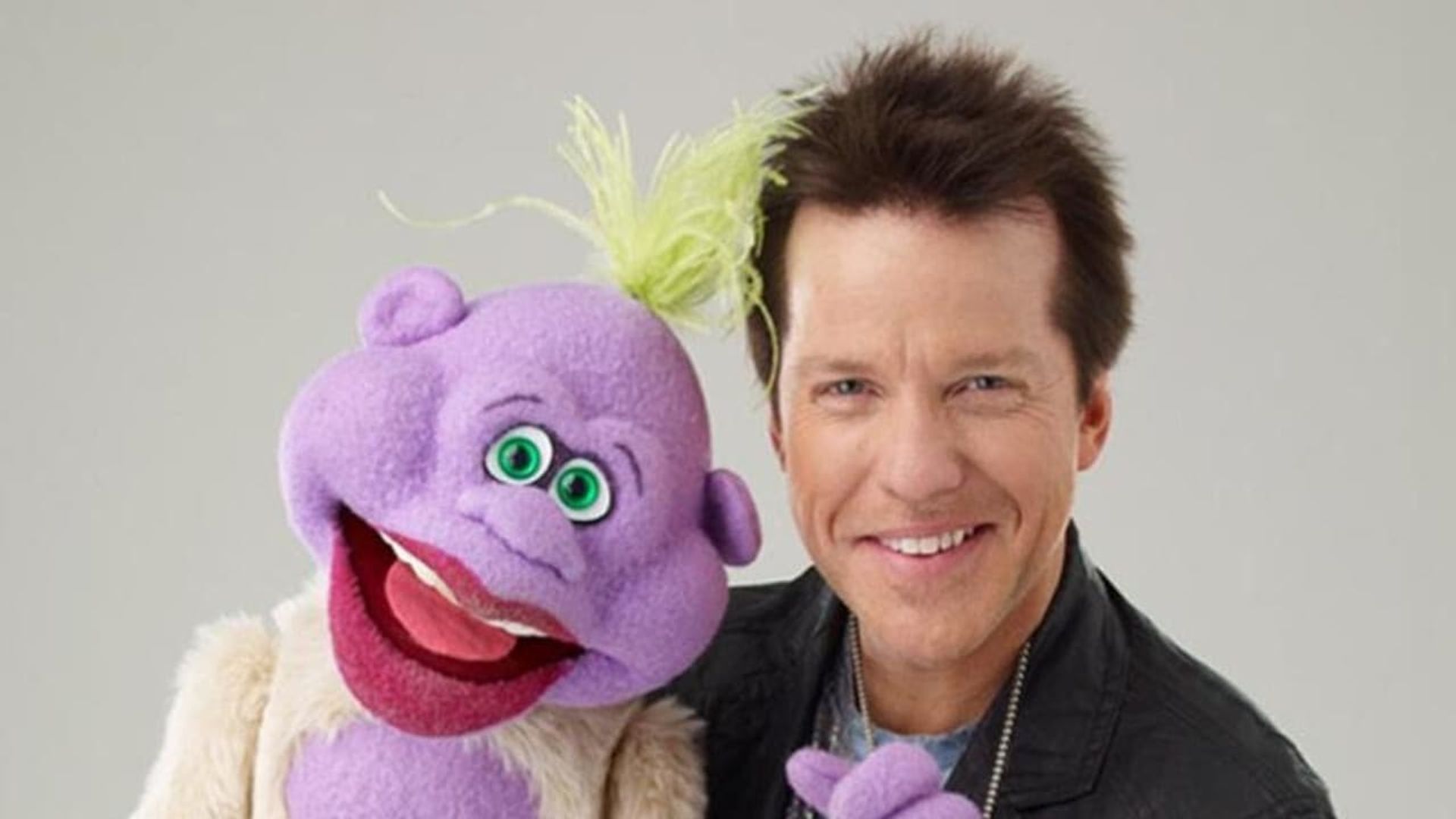 Jeff Dunham: Birth of a Dummy background